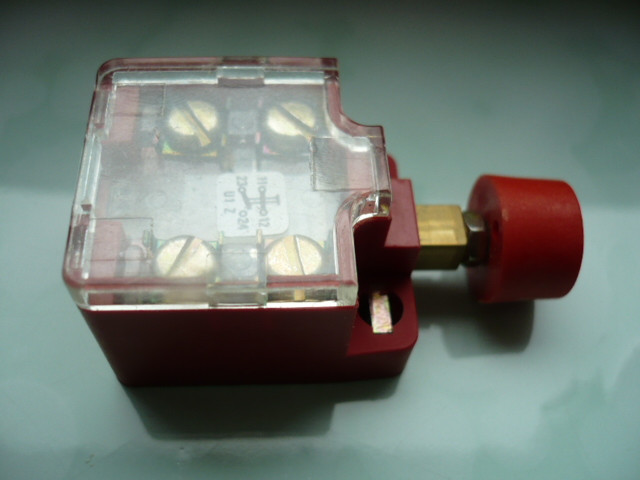 Limit switch switch contact switch spindle Nussbaum 990300