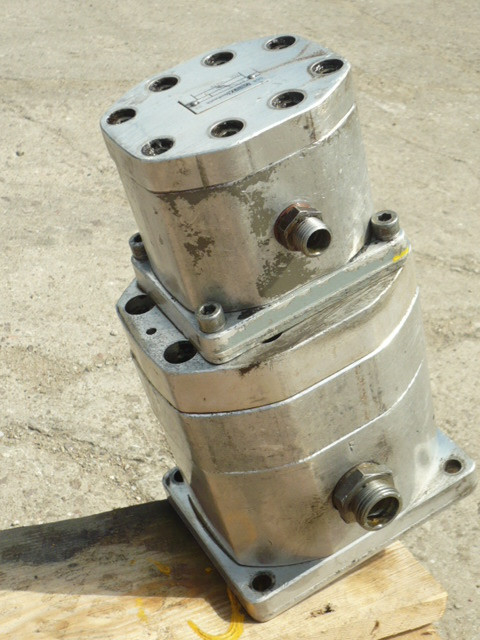 Orsta tandem pump hydraulic pump for VTA Forklift Takraf DFG 3202 N-A A10 R