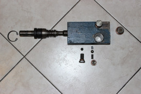 gasket kit, seal kit control block (control valve) for VEB DDR Takraf Lunzenau Car Lift scissor lift (1.5 and 2 tons Capacity)