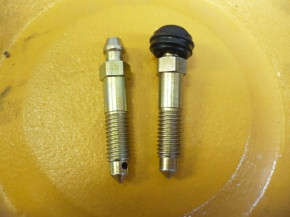 bleed screw for brake cylinder Takraf Forklift Type VTA DFG 3202, 3002, 2002, 1002 / N-A
