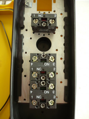 Telemecanique XACA04 pushbutton pendant manual control crane control