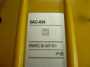 Telemecanique XACA04 pendant control empty control bottle manual control crane control